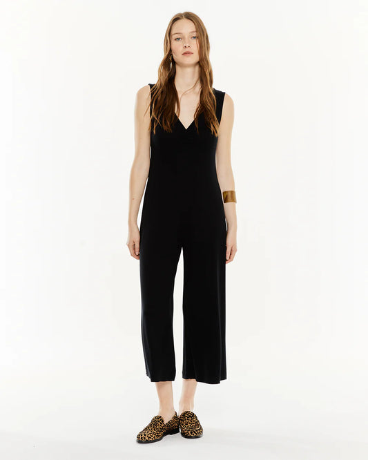 MONO LARGO CON ESCOTE