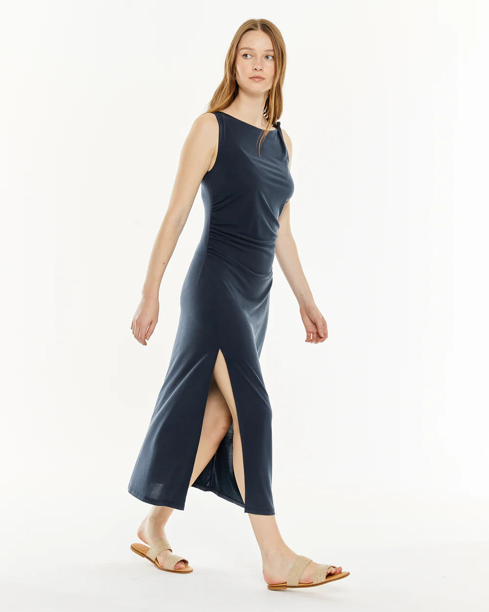 VESTIDO FRUNCIDO ENTALLADO